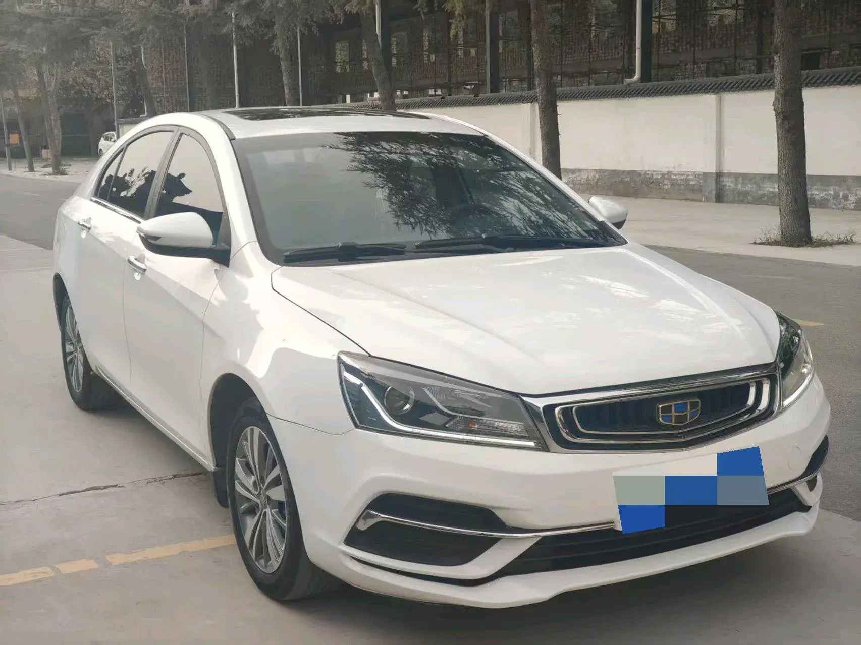 2018 GEELY EMGRAND thumbnail 2