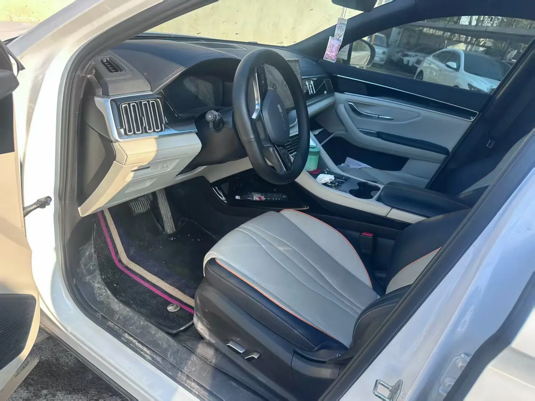 2023 BYD SONG thumbnail 3