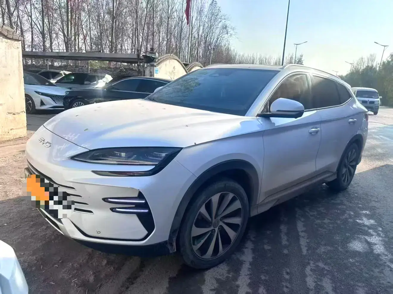 2023 BYD SONG view 1