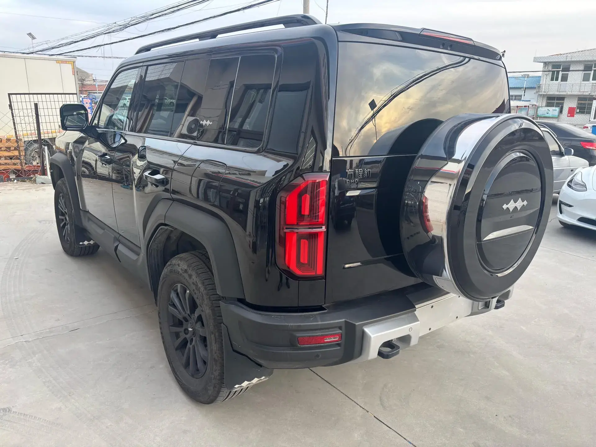 2023 VOLKSWAGEN VILORAN thumbnail 4