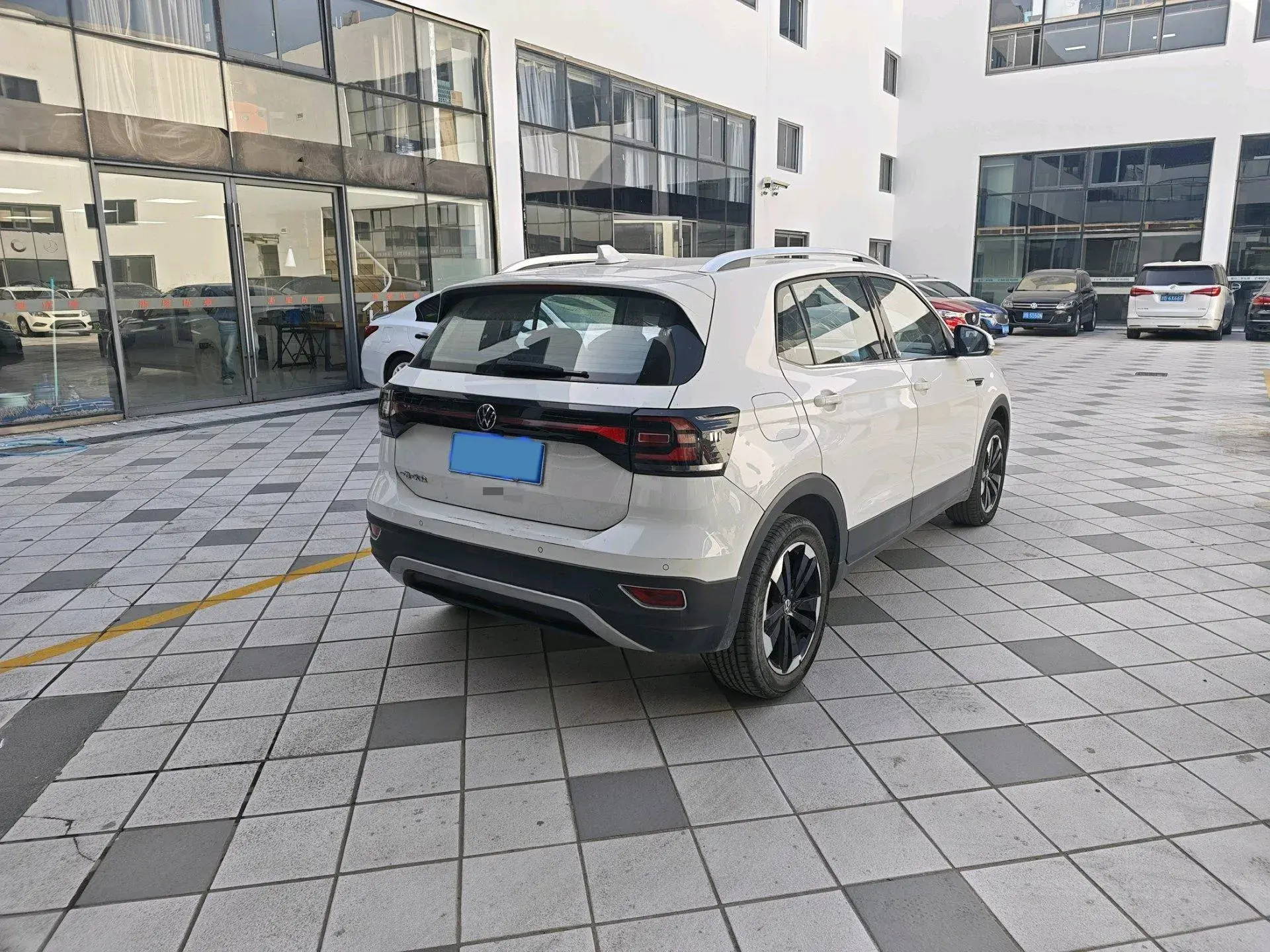 2021 VOLKSWAGEN TACQUA thumbnail 4