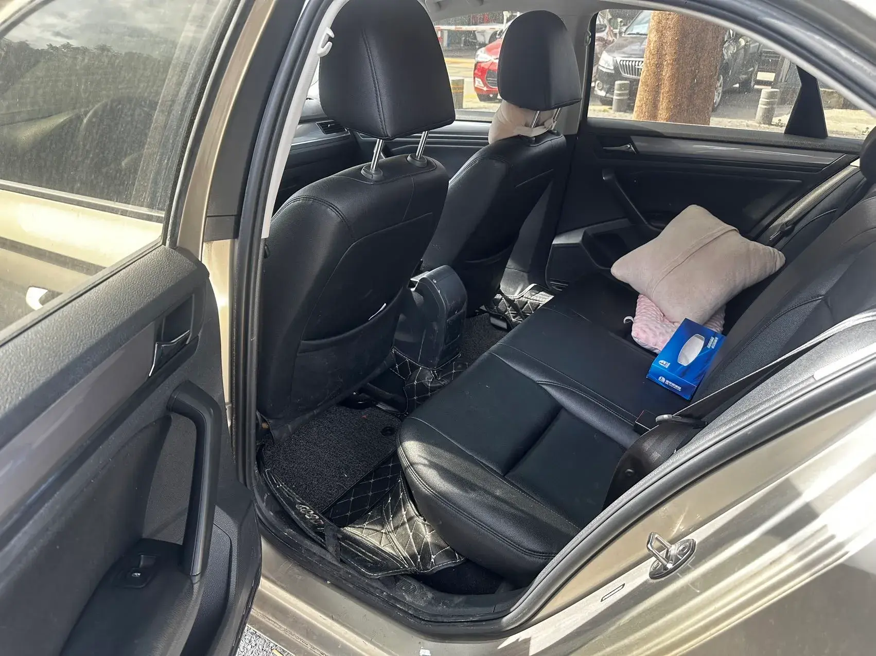 2018 VOLKSWAGEN BORA thumbnail 3