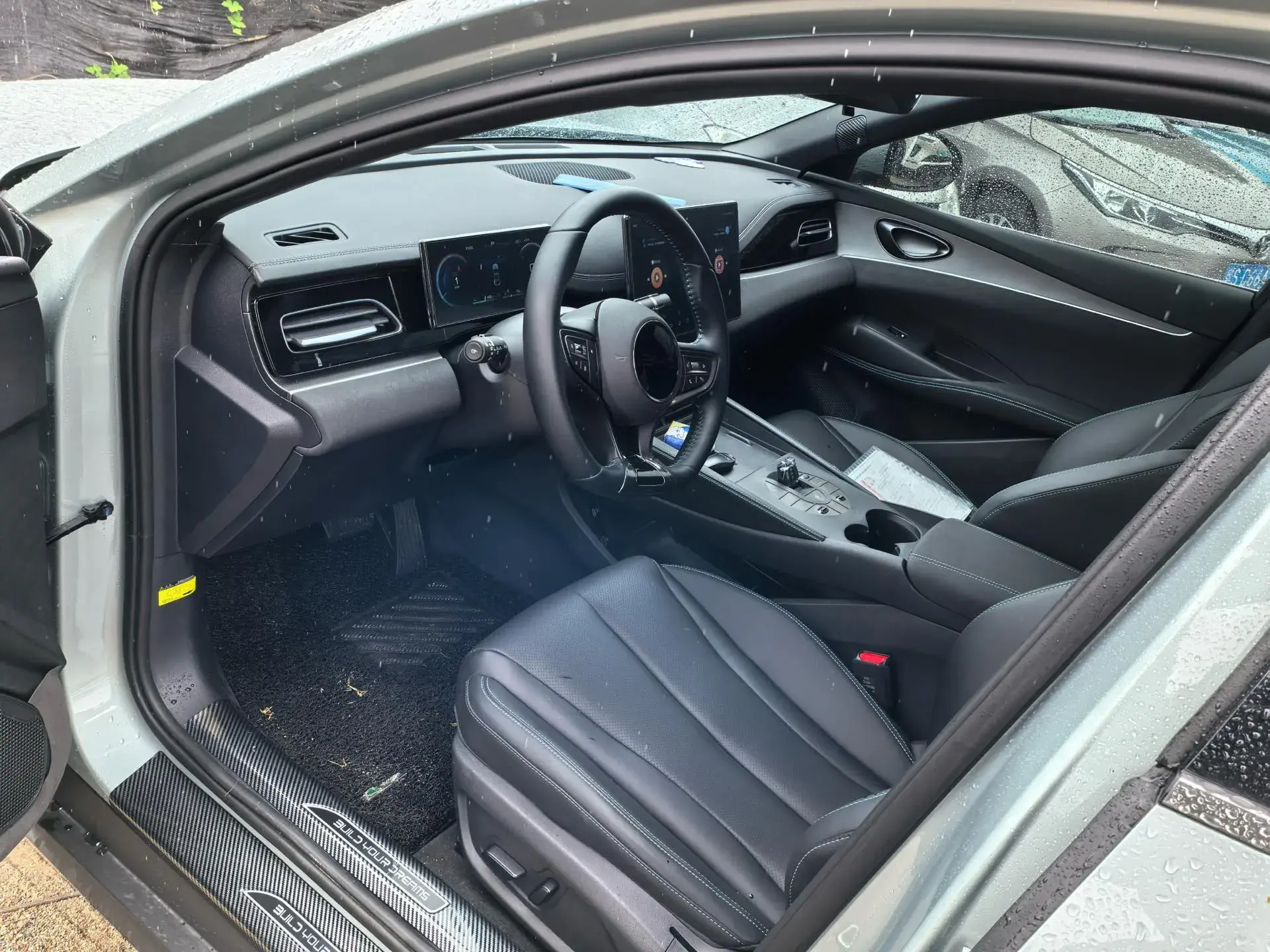 2024 BYD SEAL thumbnail 3