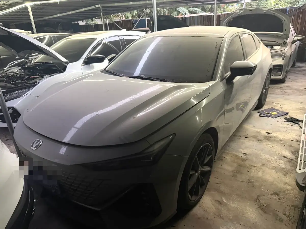 2023 ChangAn UNI-V 1.5T 188HP L4 7DCT
