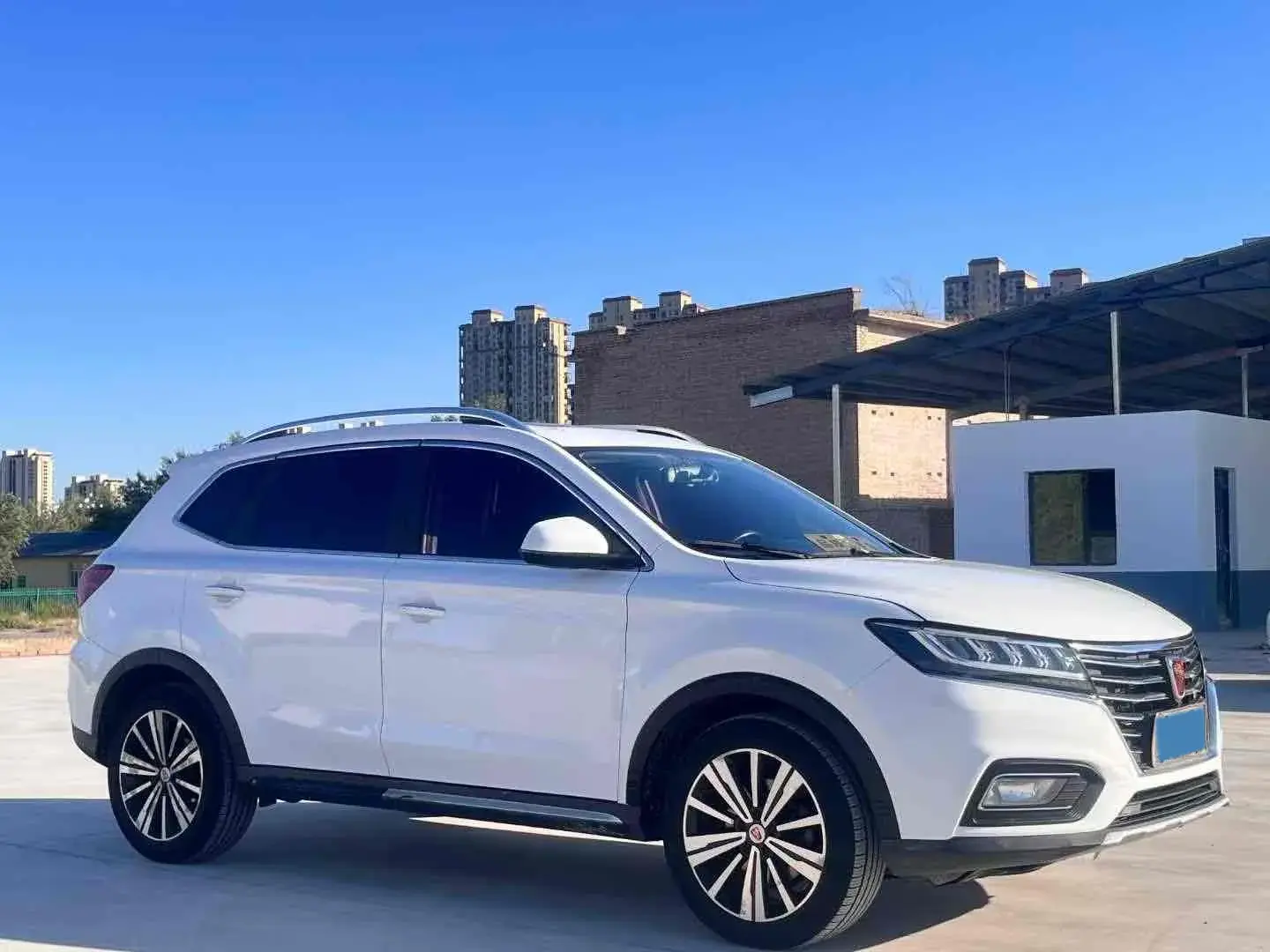 2020 ROEWE I6 thumbnail 3