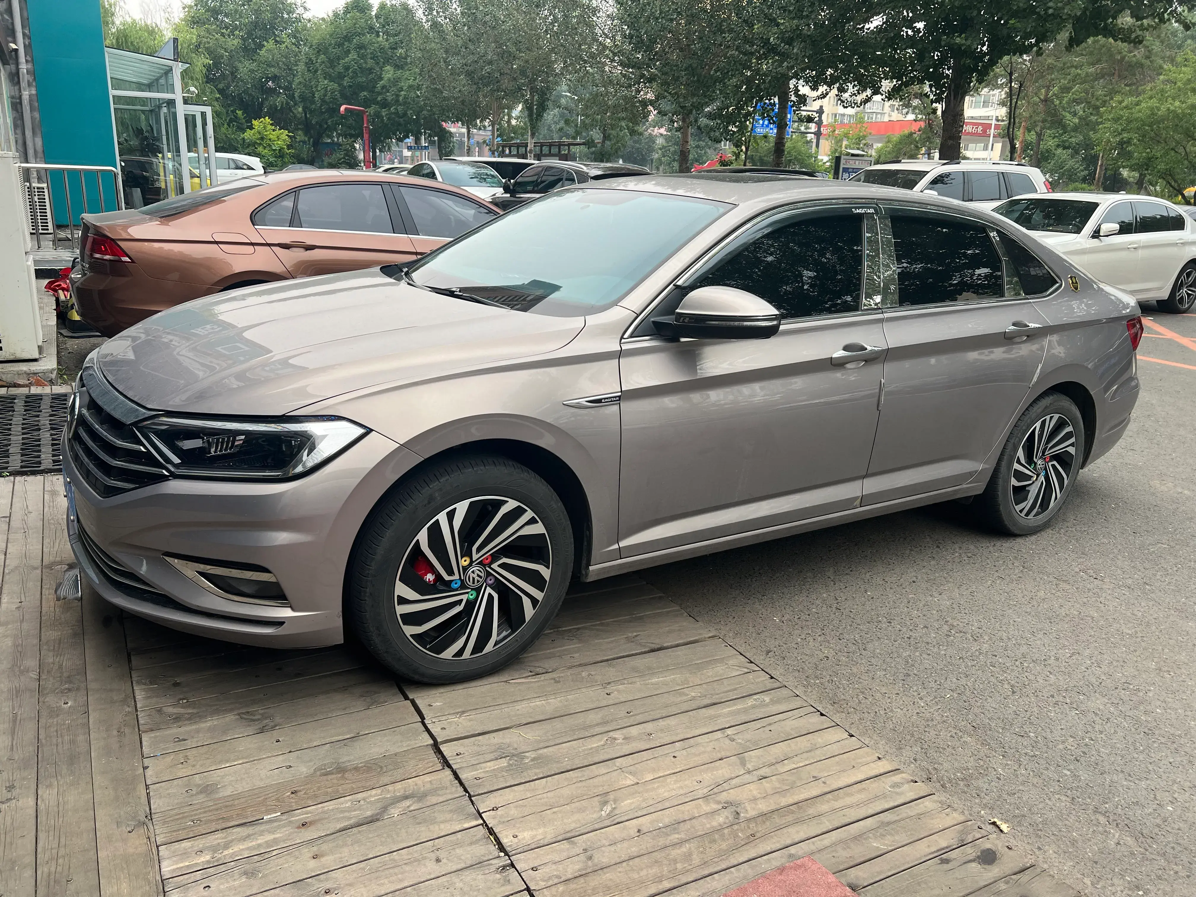 2019 JEEP COMPASS view 1