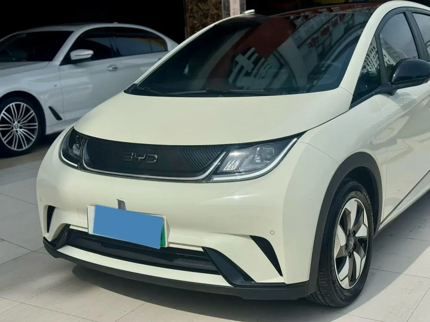 2024 BYD DOLPHIN thumbnail 4