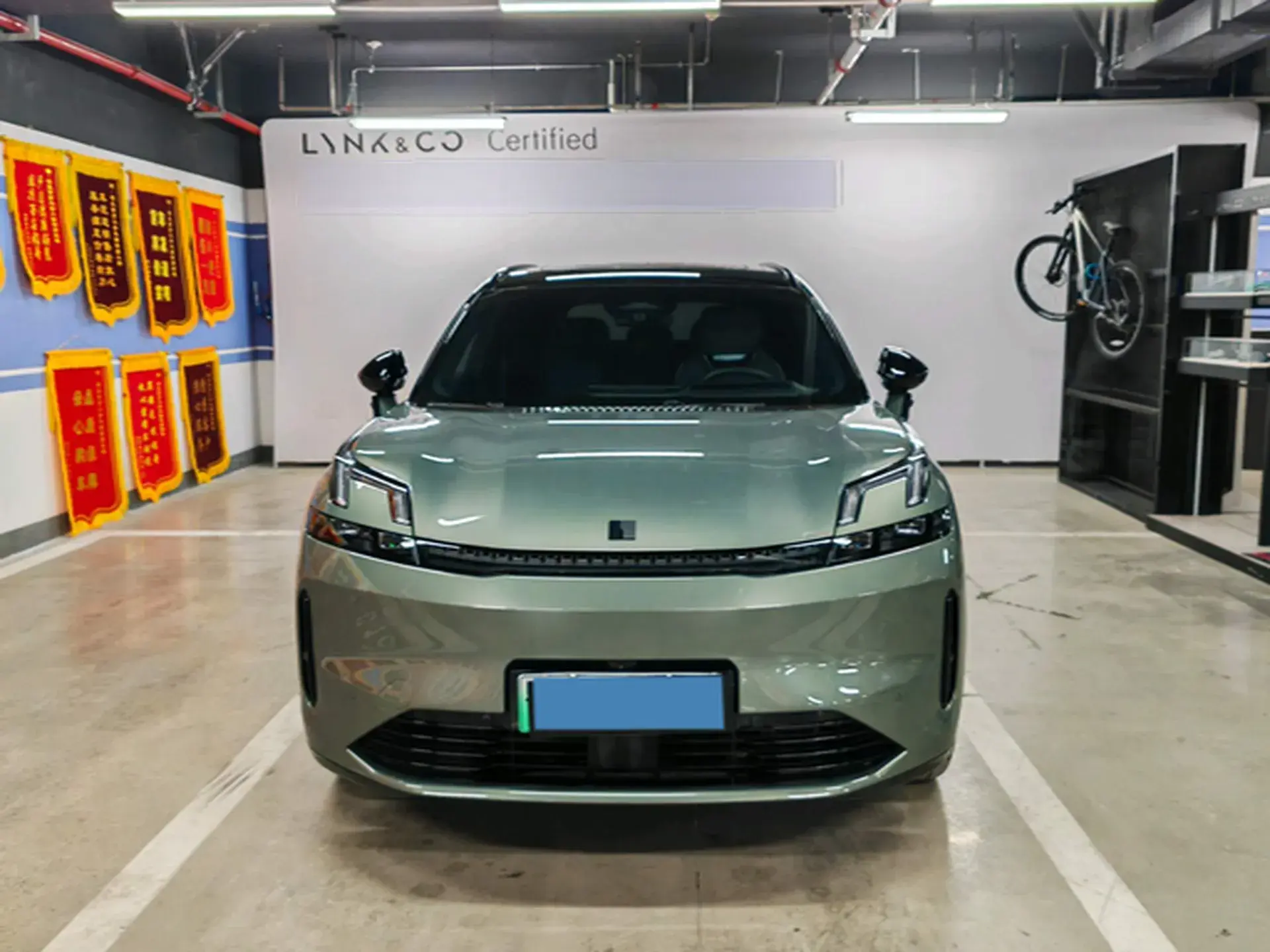 2023 LYNK&CO 08 thumbnail 2