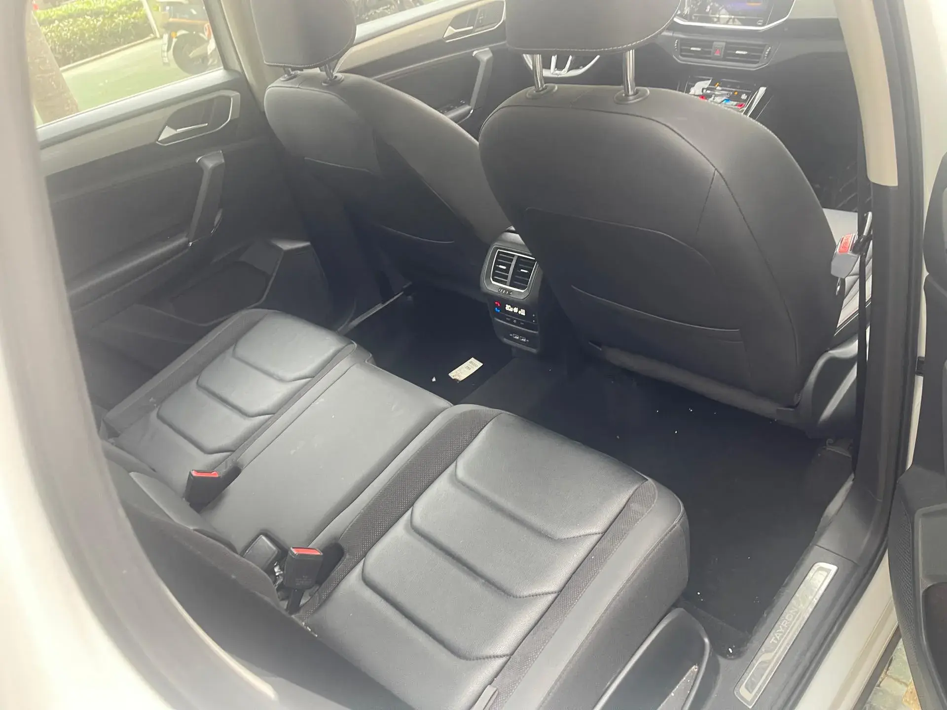 2022 VOLKSWAGEN TAYRON thumbnail 4