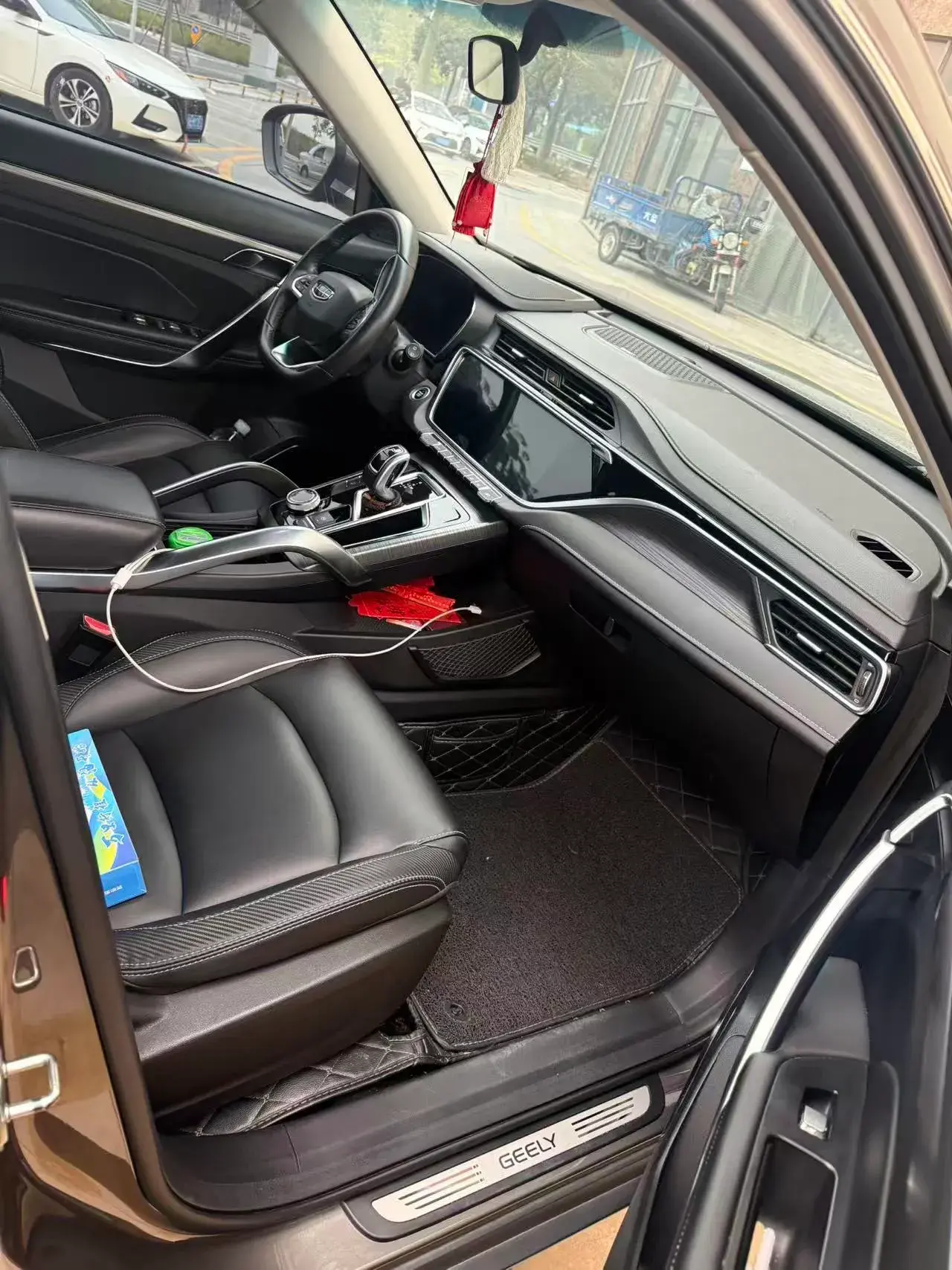 2020 GEELY AZKARRA thumbnail 4