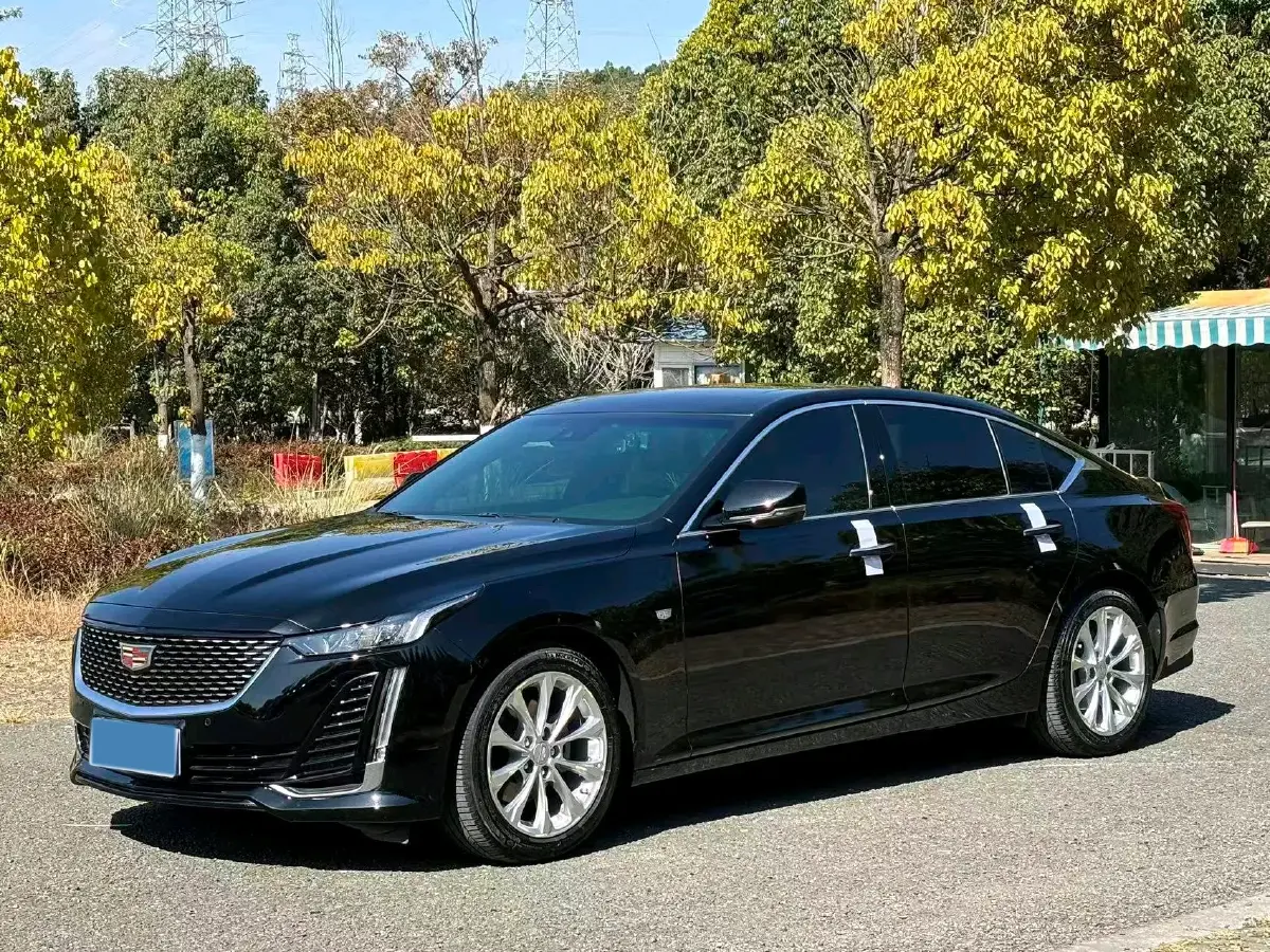 2022 Cadillac CT5 2.0T 237HP L4 10AT