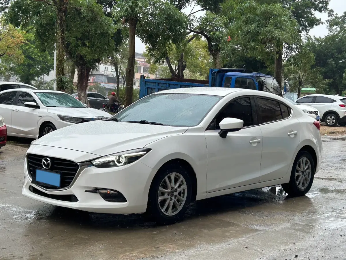 2019 Mazda 3 Axela 1.5L 117HP L4 6AT