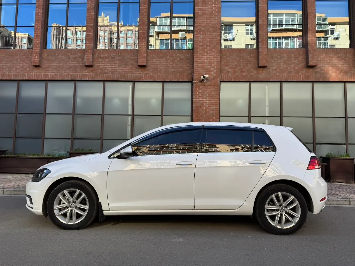 2019 Brilliance Auto V7 1.8T 231HP L4 7DCT,autocango,china used car exporter,china ev exporter,chinese used car exporter,chinese used ev exporter