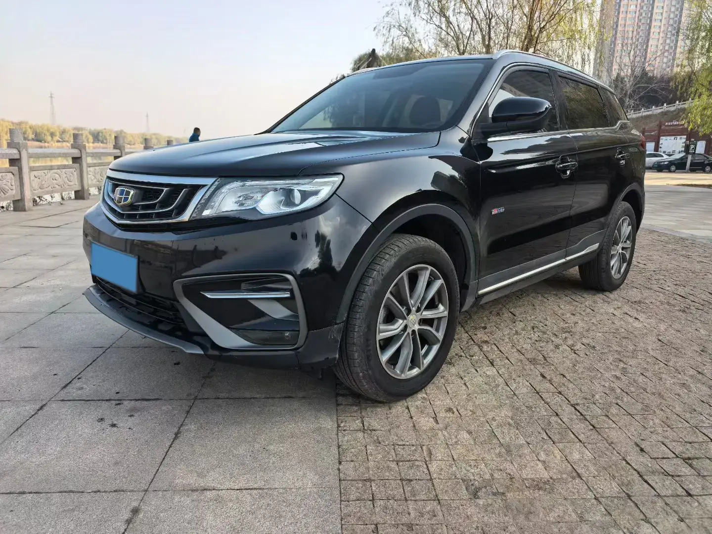 2018 GEELY AZKARRA view 1