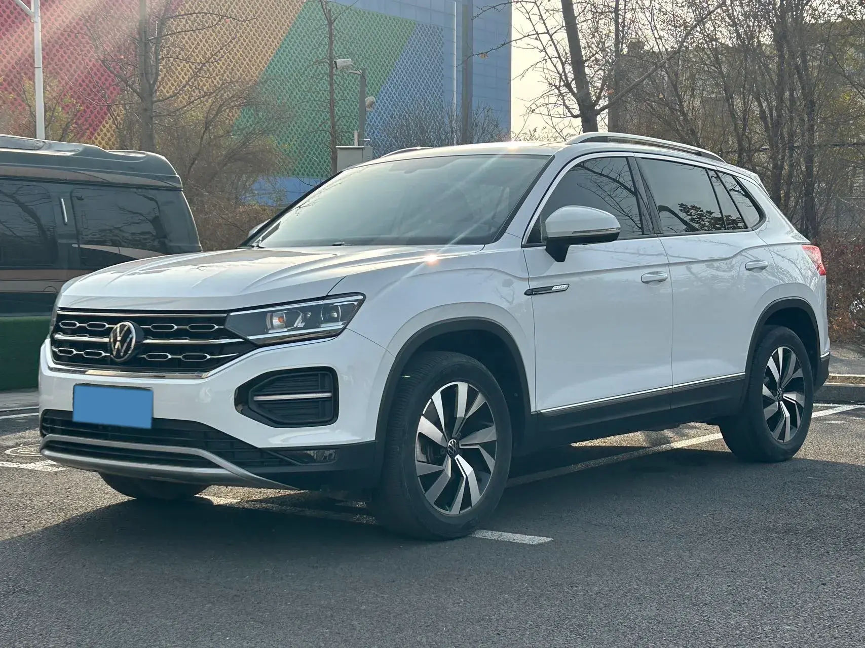 2022 VOLKSWAGEN TAYRON view 1