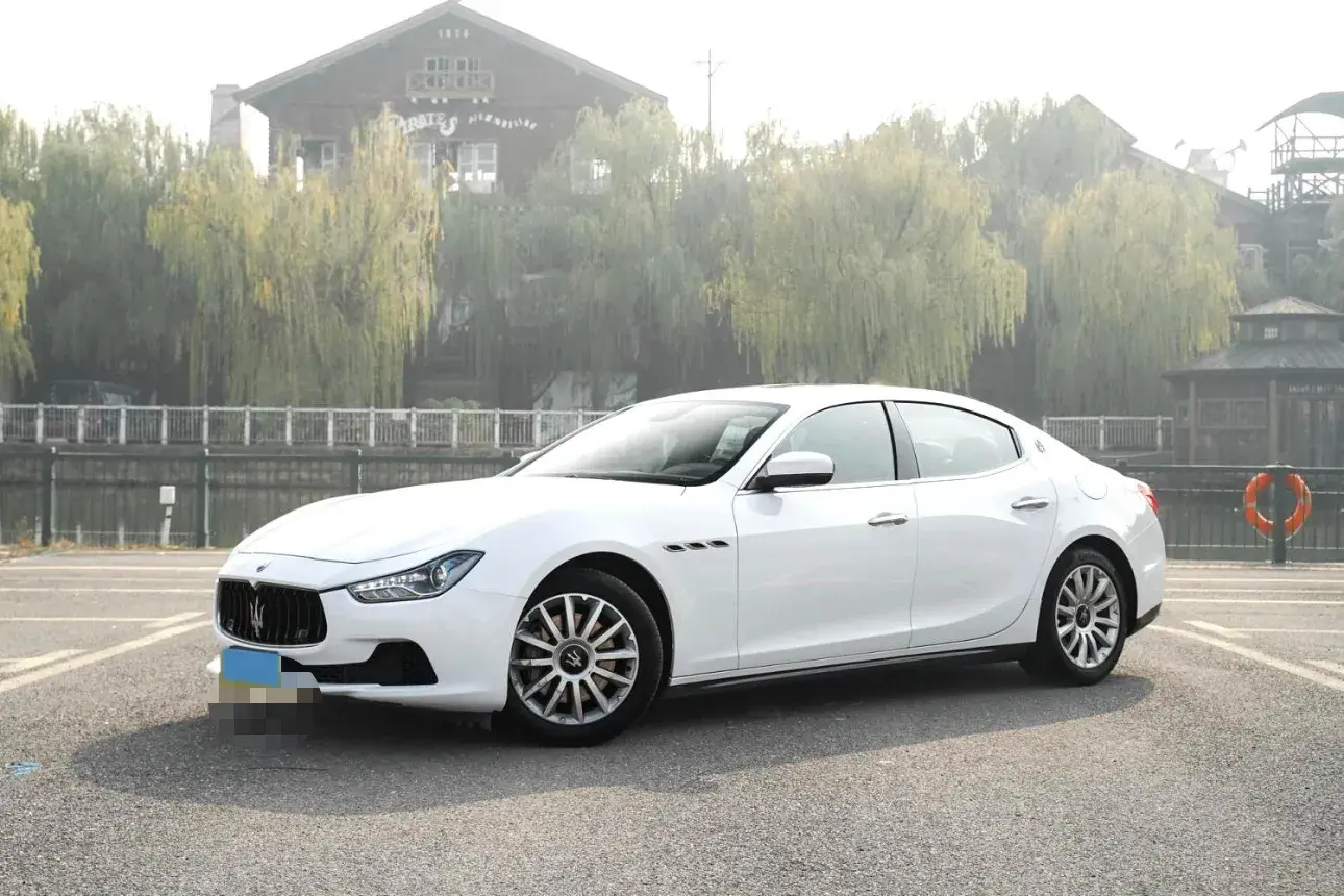 2017 Maserati Ghibli 3.0T 350HP V6 8AT
