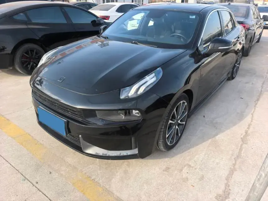 2019 LYNK&CO 03 2.0T 190HP L4 6AT