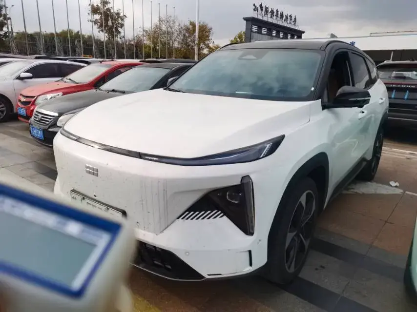 2023 GEELY GALAXY thumbnail 2