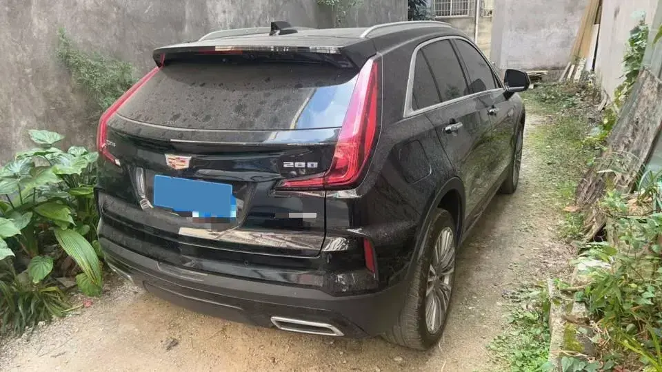 2024 CADILLAC XT4 thumbnail 3