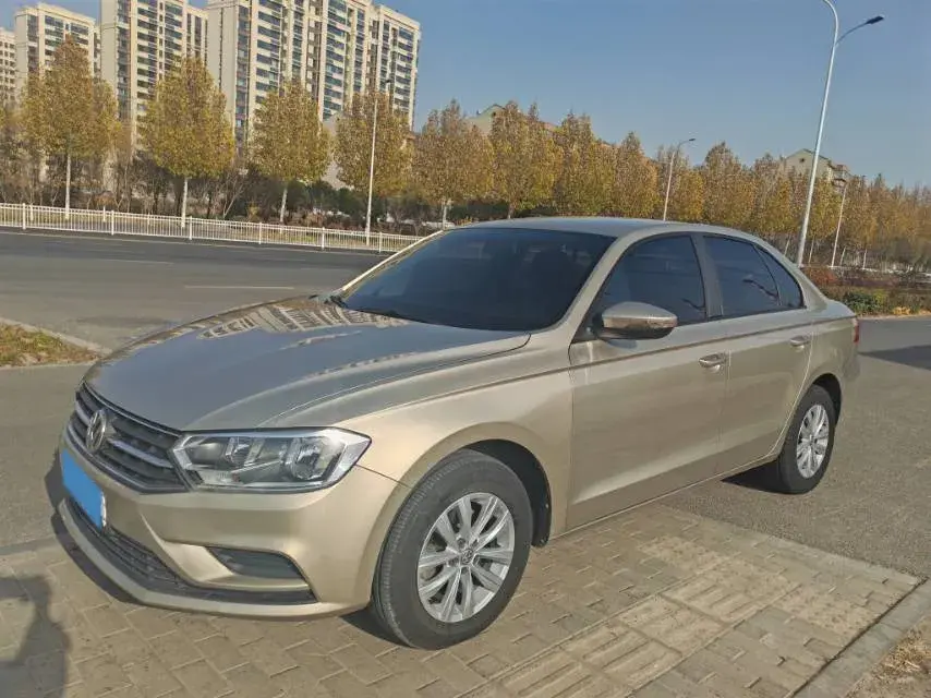 2018 VOLKSWAGEN BORA view 1