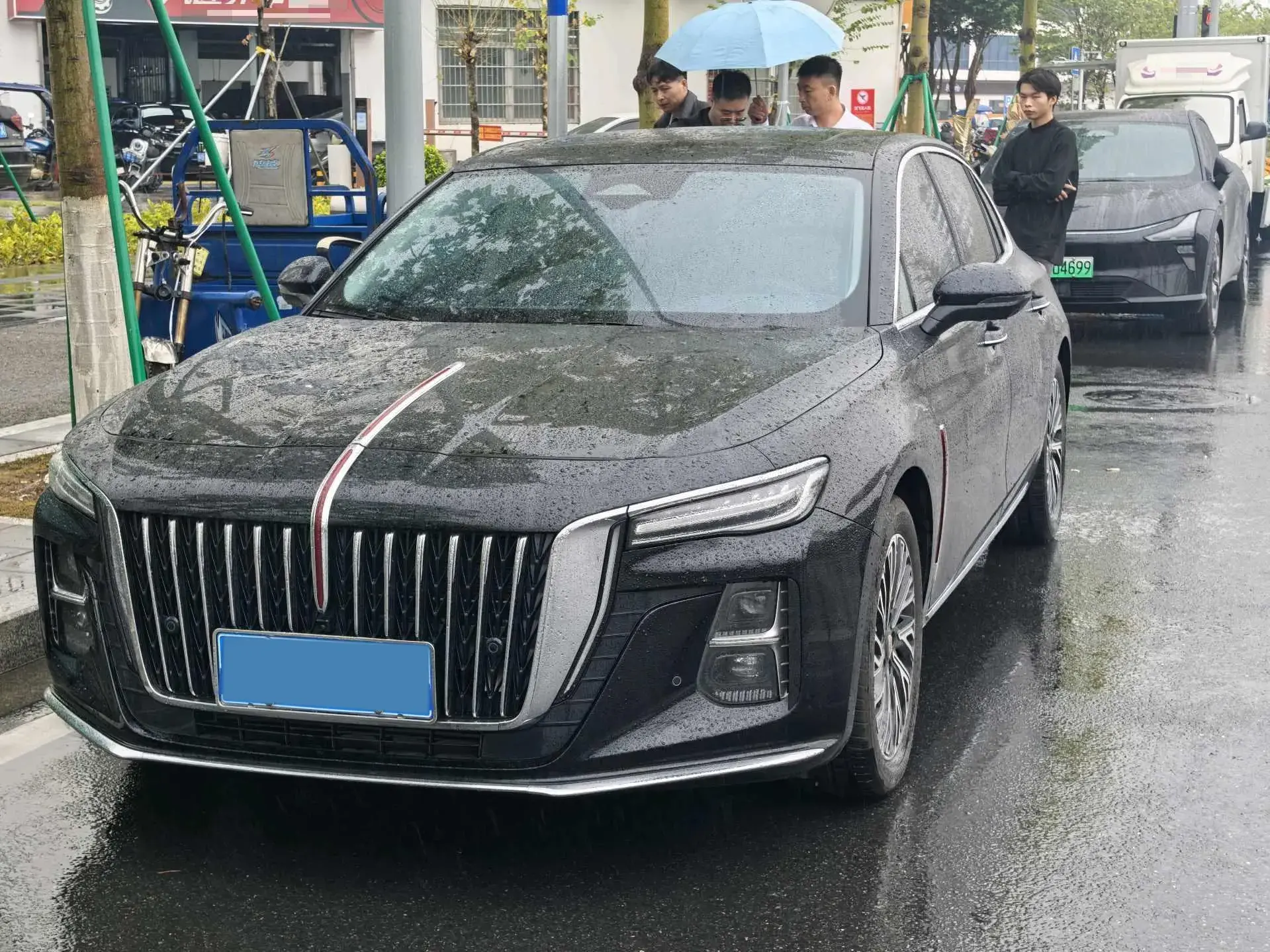 2025 HONGQI H5 view 1