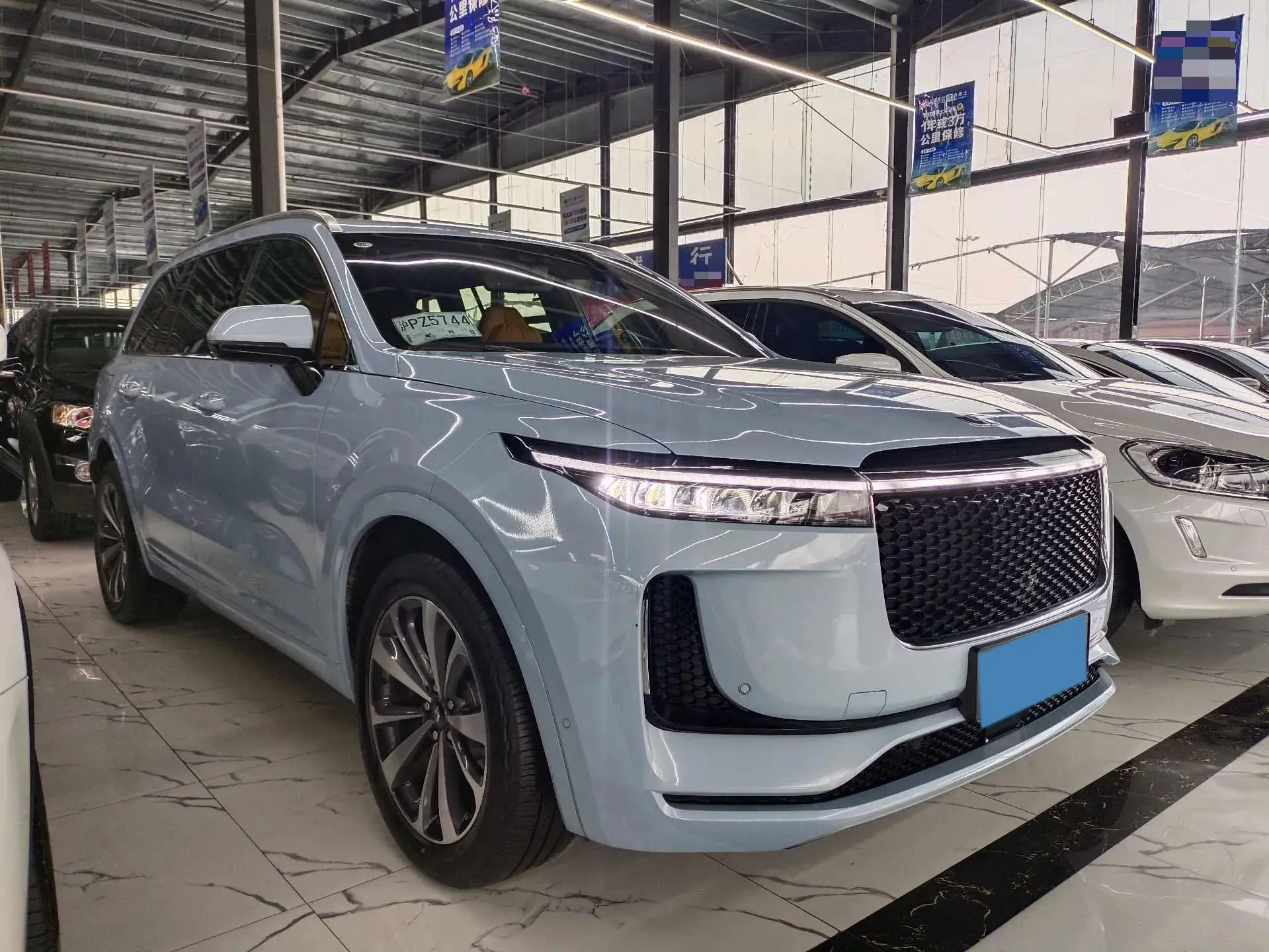 2020 LI ONE thumbnail 3