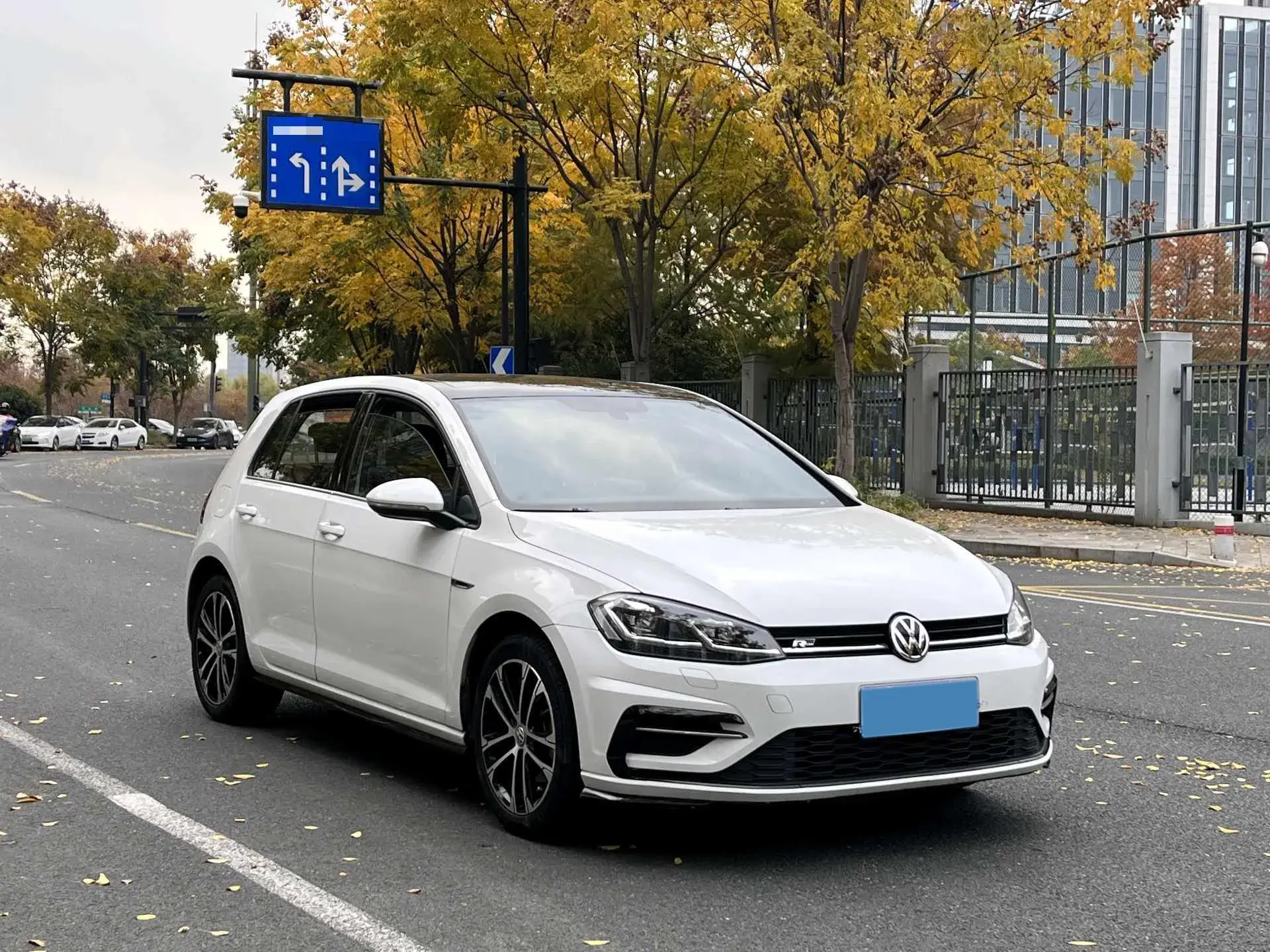 2020 VOLKSWAGEN GOLF thumbnail 3