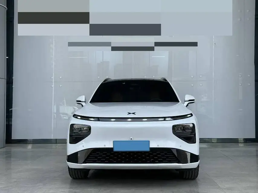 2024 XPENG G9 thumbnail 2