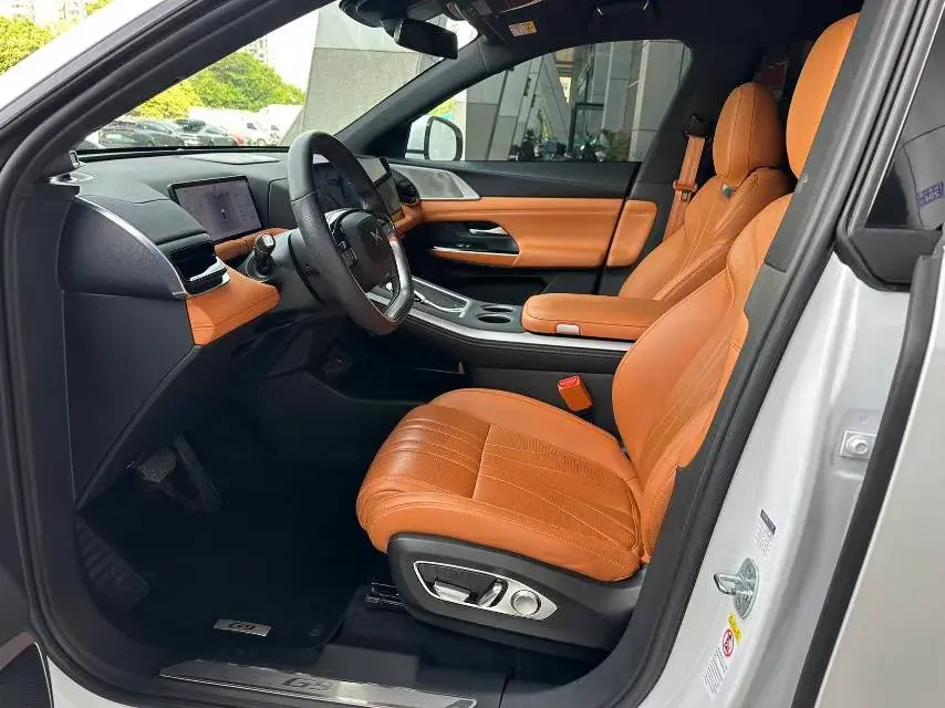 2024 XPENG G9 thumbnail 4