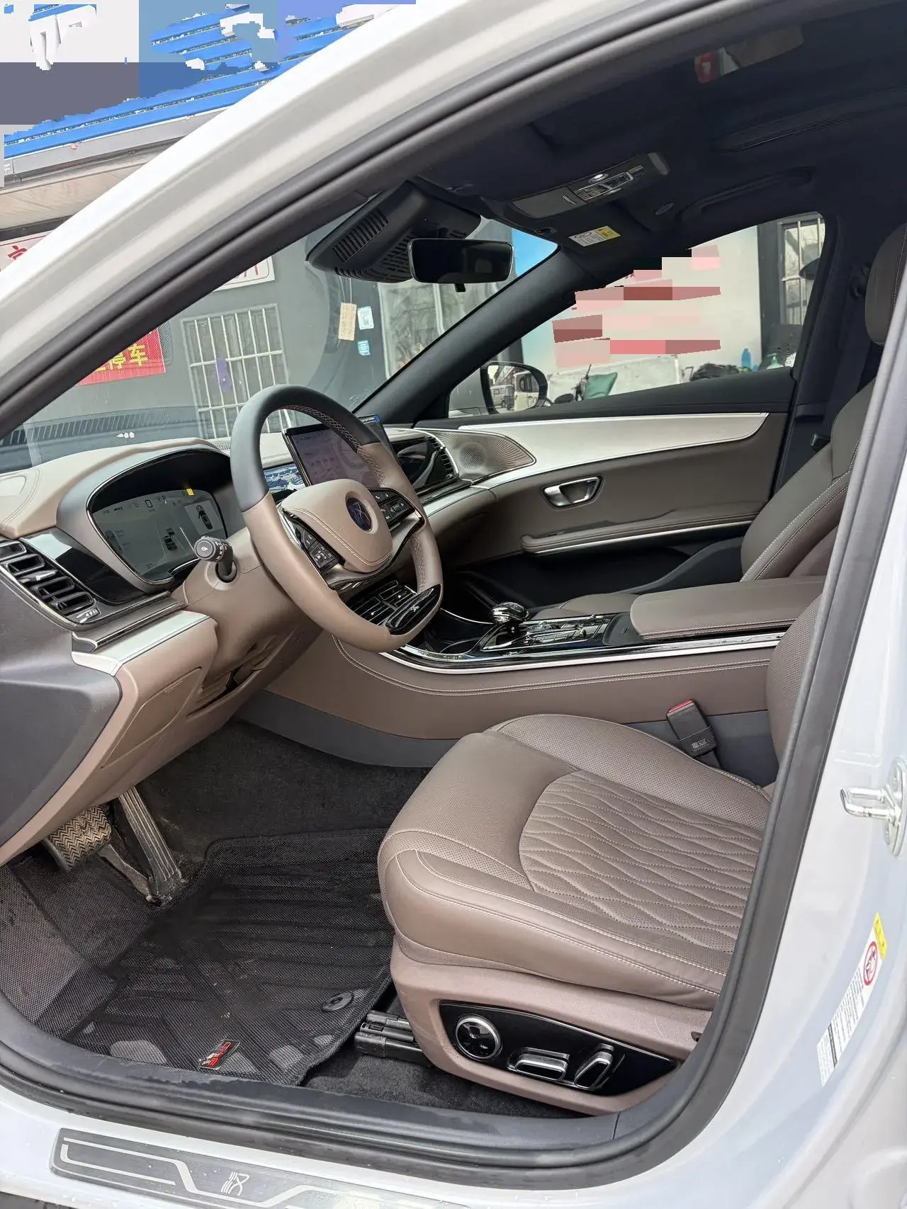 2025 BYD HAN thumbnail 4