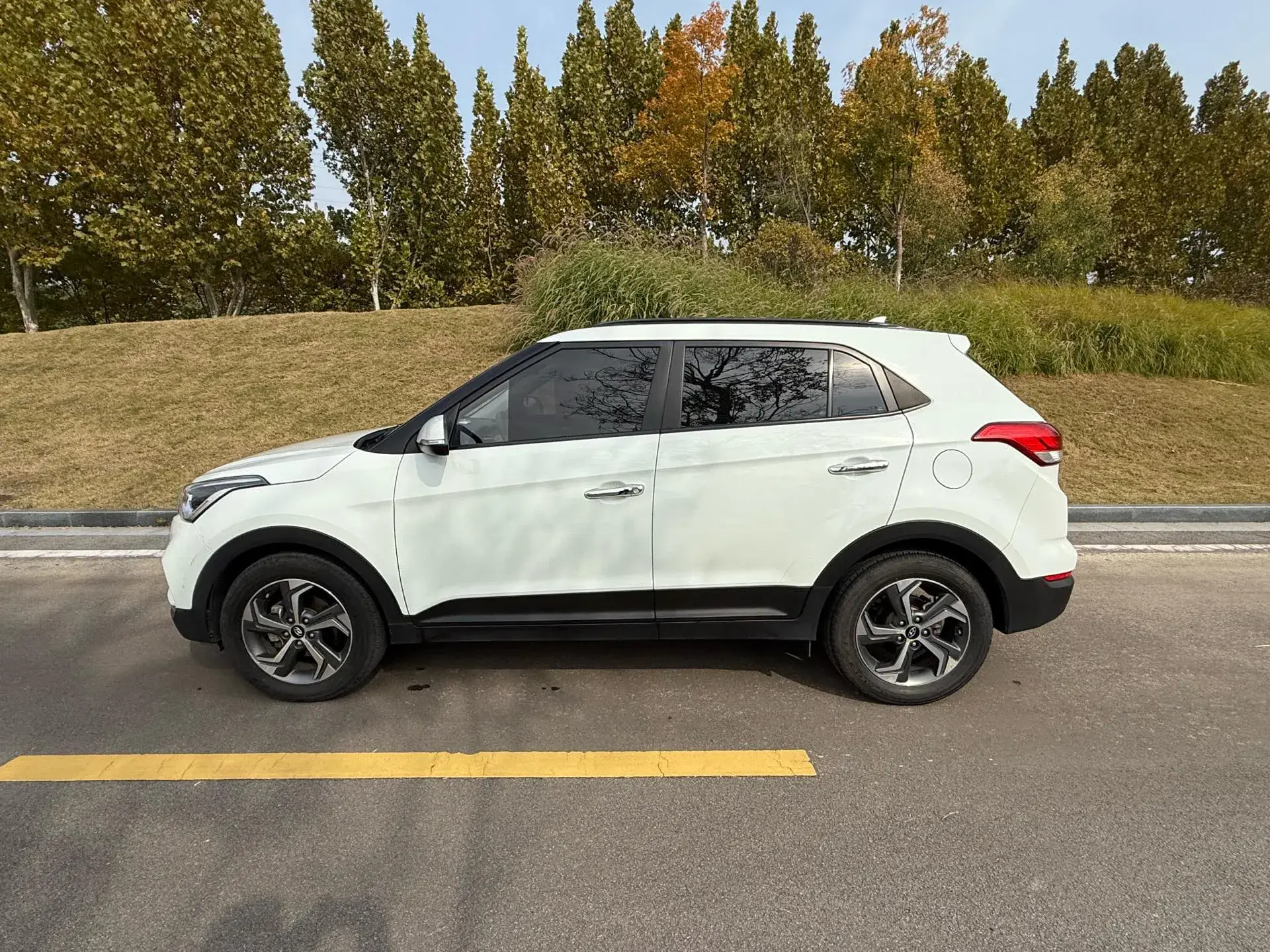 2017 HYUNDAI IX25 thumbnail 4