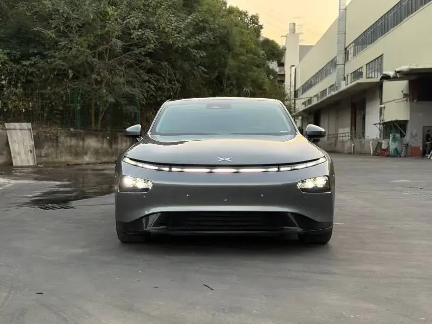 2020 XPENG P7 thumbnail 2