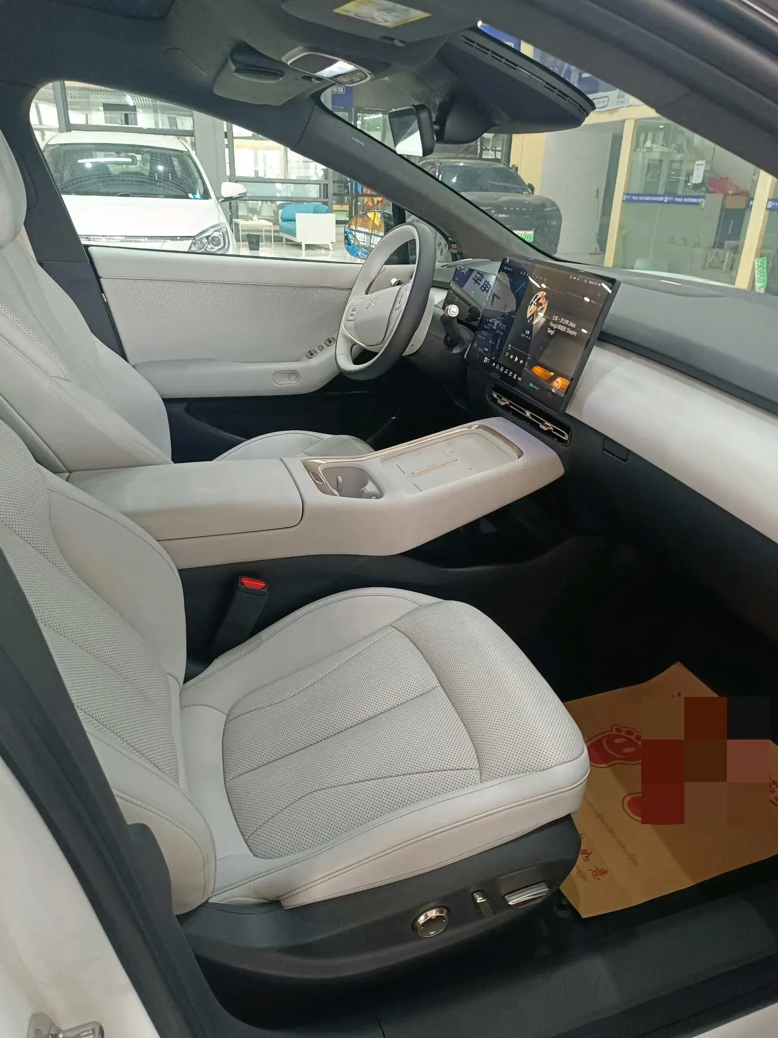 2024 XPENG P7+ thumbnail 3