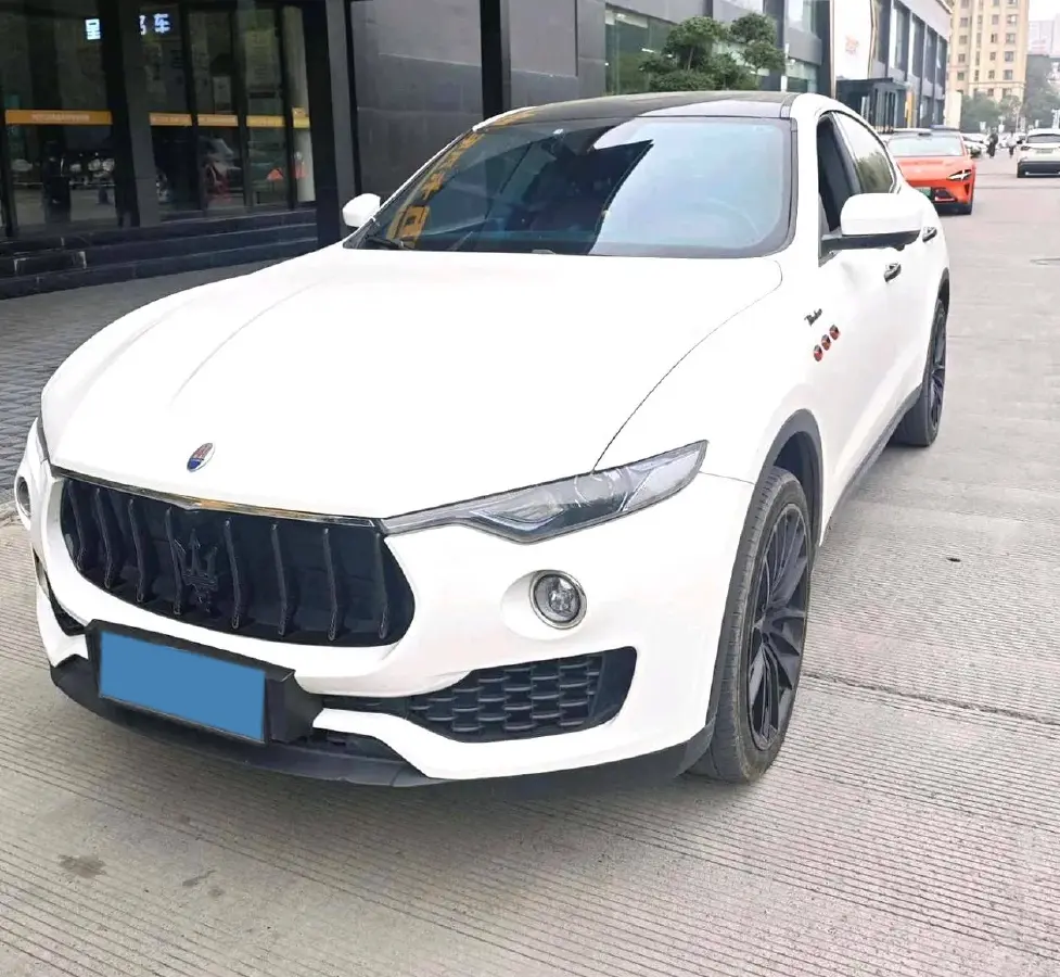 2018 Maserati Levante 3.0T 350HP V6 8AT