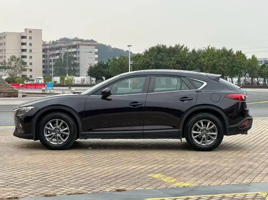 2020 MAZDA CX-4 thumbnail 3