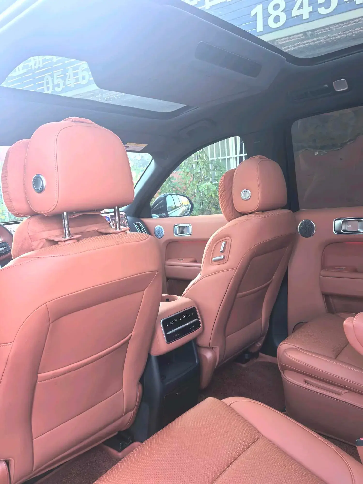 2023 LI L8 thumbnail 4