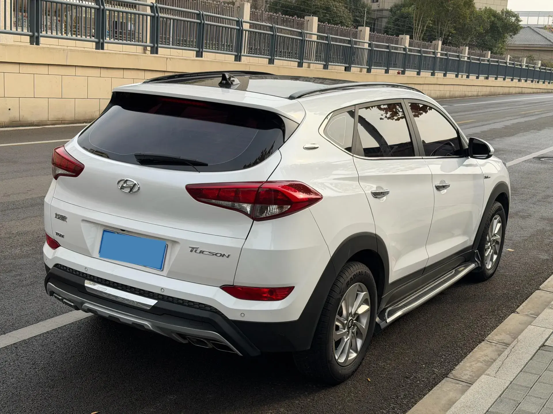 2018 HYUNDAI TUCSON thumbnail 4