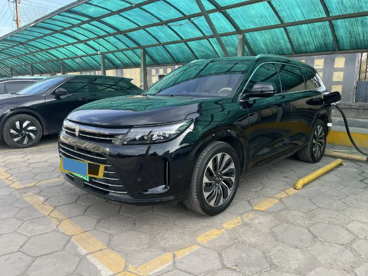 2023 HIMA AITO M5 1.5T 152HP L4 REEV 40KWH