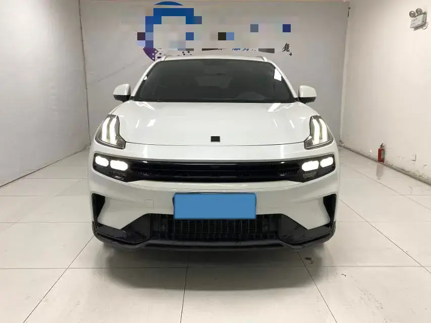 2023 LYNK&CO 06 thumbnail 2