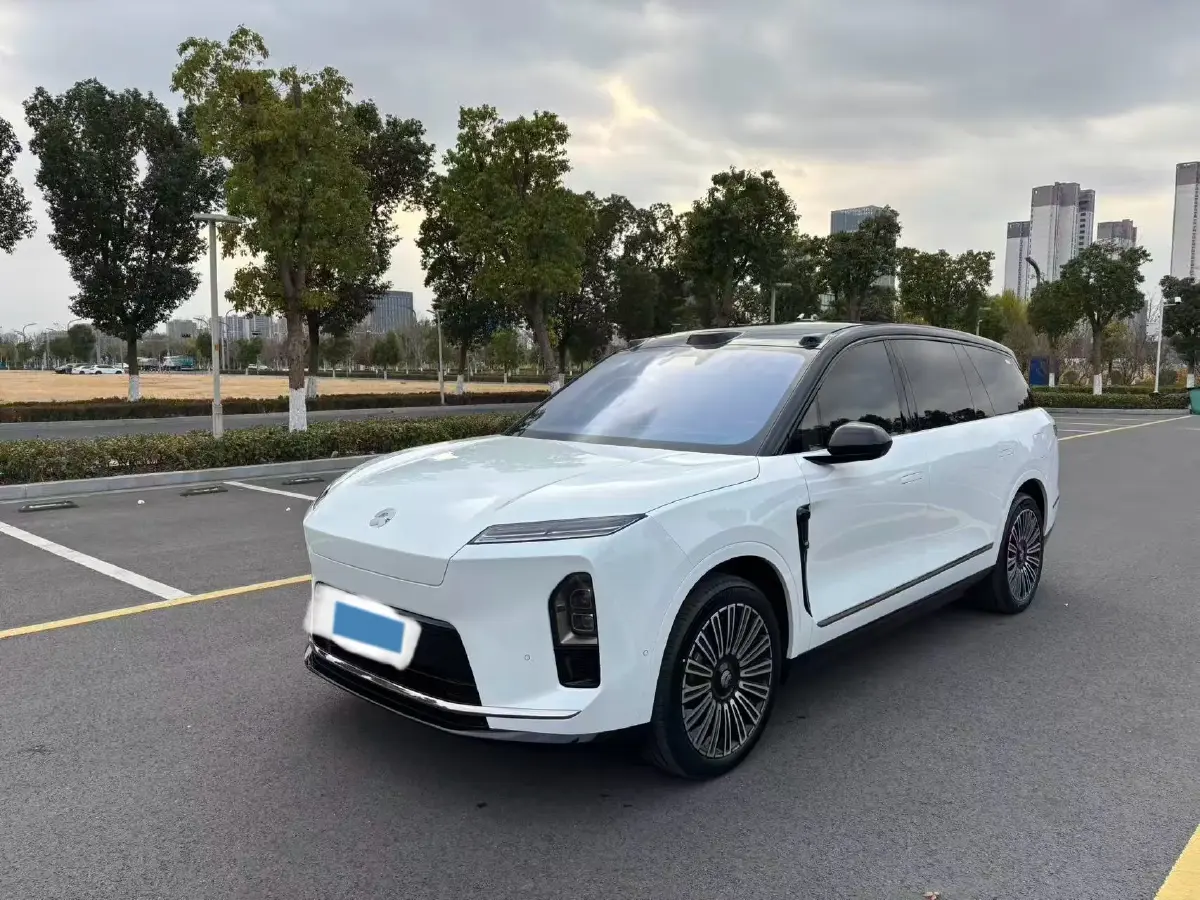 2026 NIO ES8 BEV