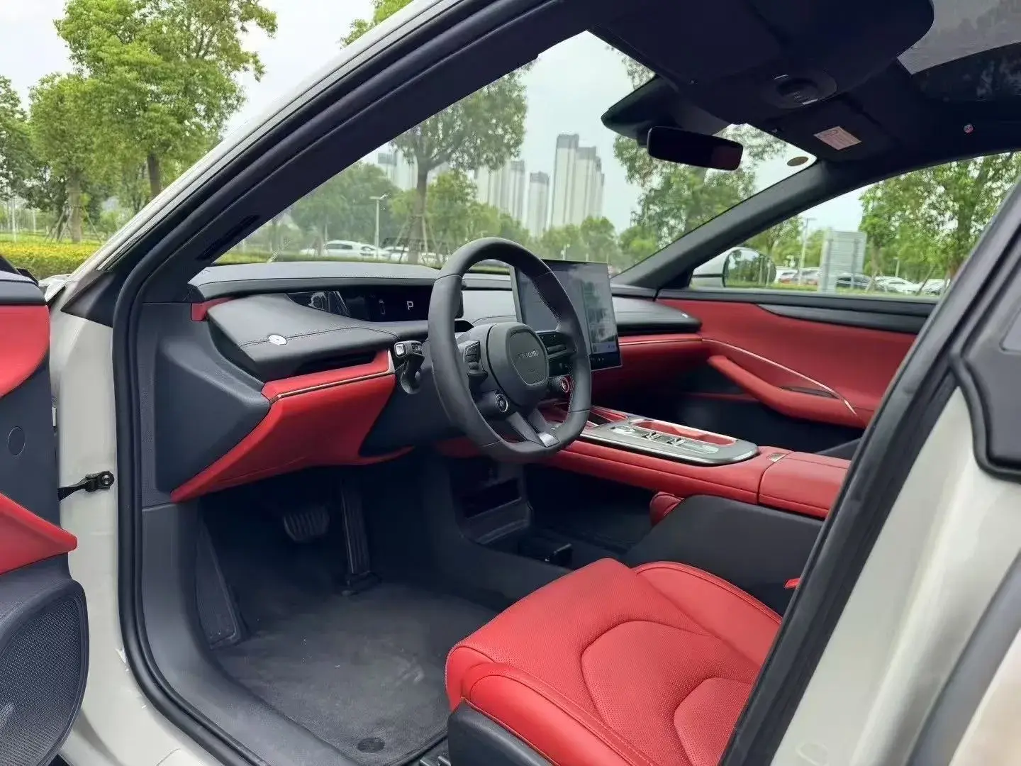 2024 MI SU7 thumbnail 2