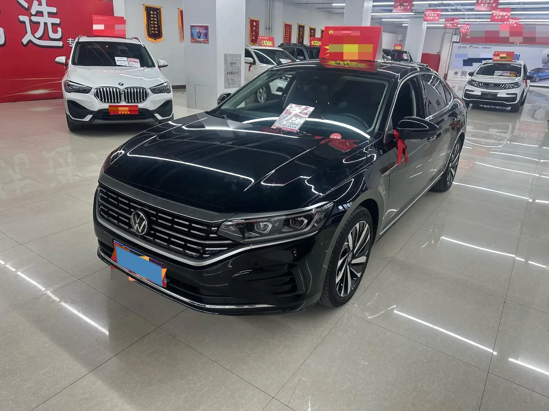 2024 VOLKSWAGEN PASSAT view 1