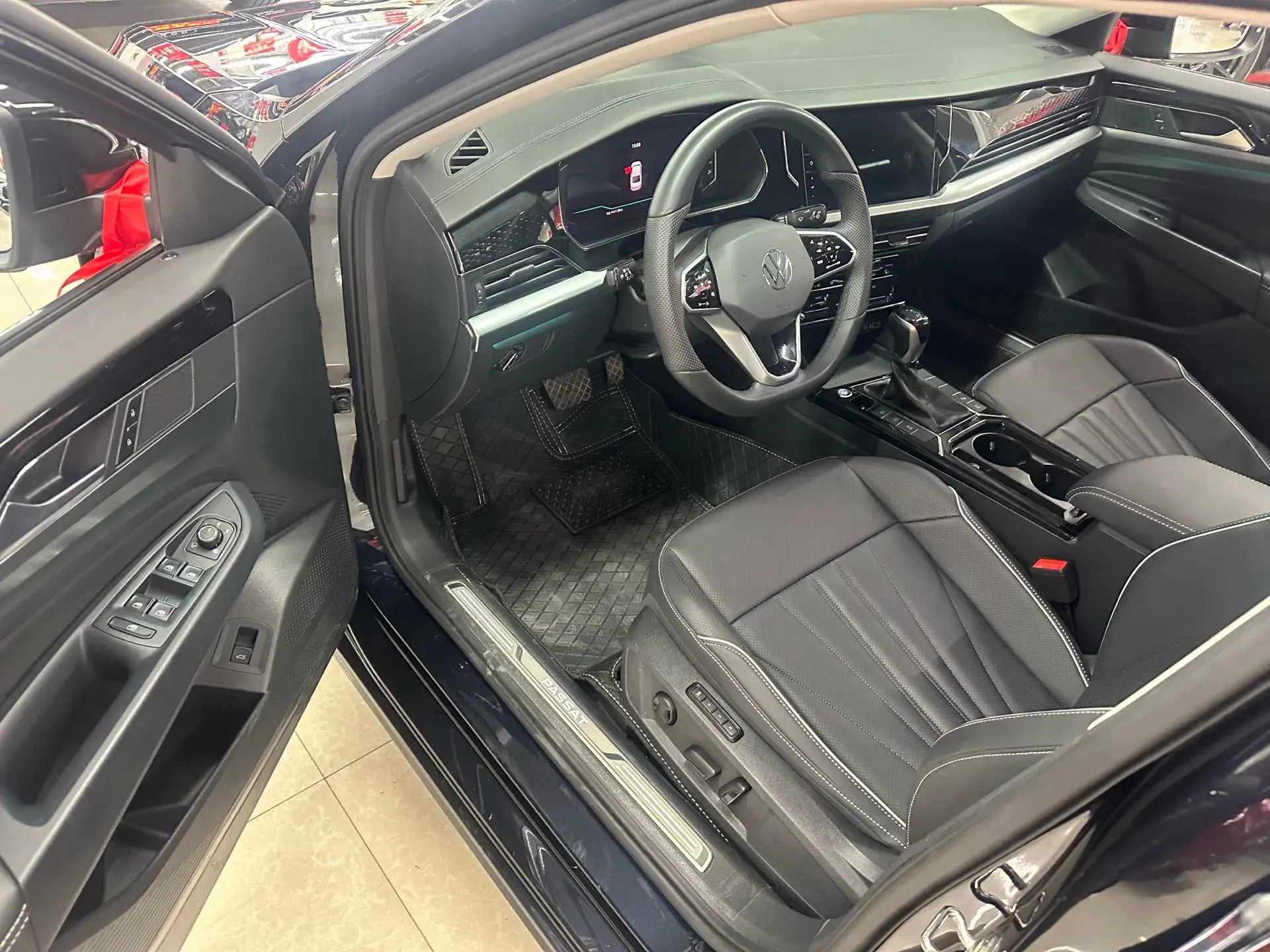 2024 VOLKSWAGEN PASSAT thumbnail 2