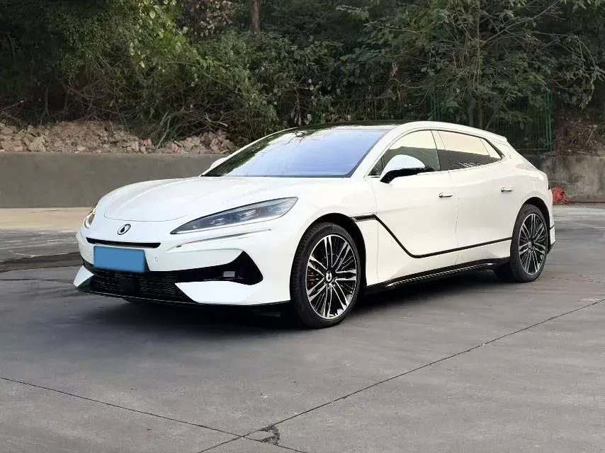 2024 Denza DenzaZ9GT 2.0T 207HP L4 E-CVT PHEV 38.5KWH