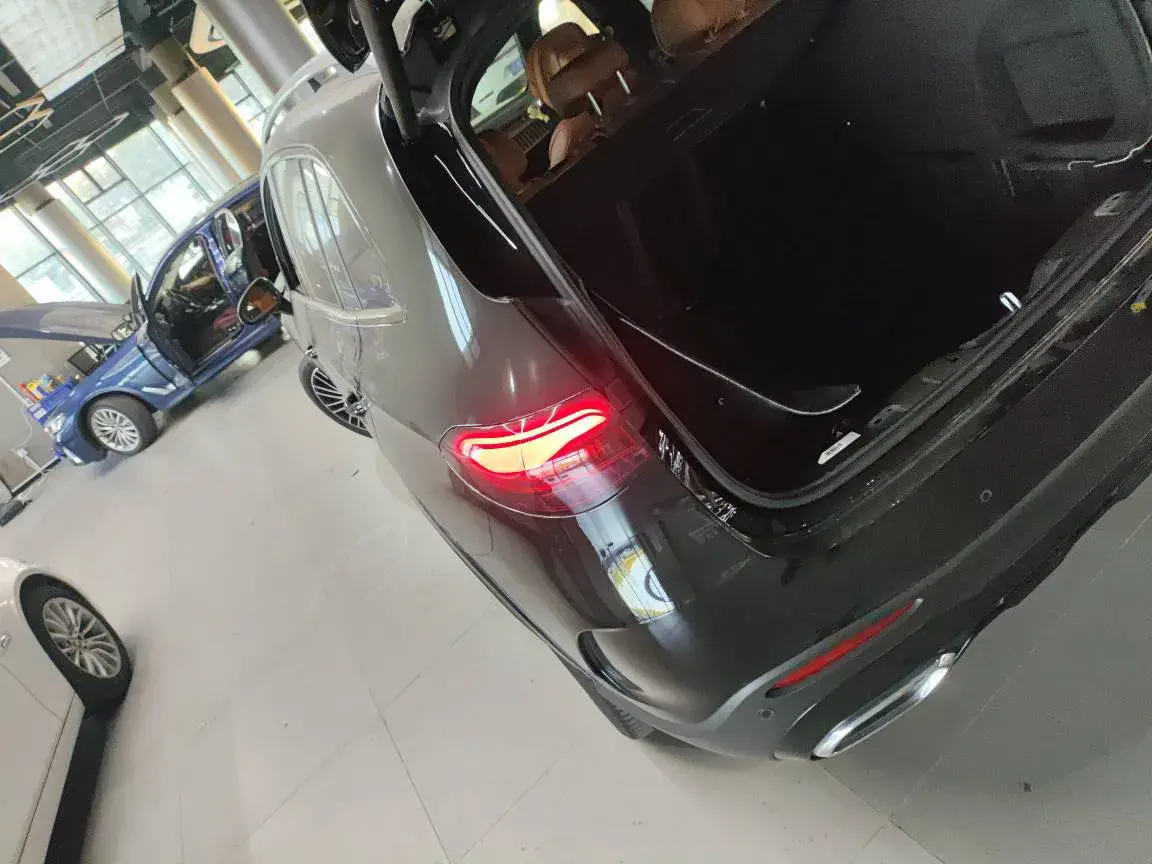 2024 MERCEDES-BENZ GLC thumbnail 3