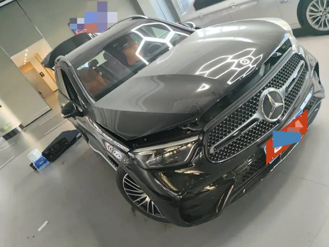 2024 MERCEDES-BENZ GLC thumbnail 2