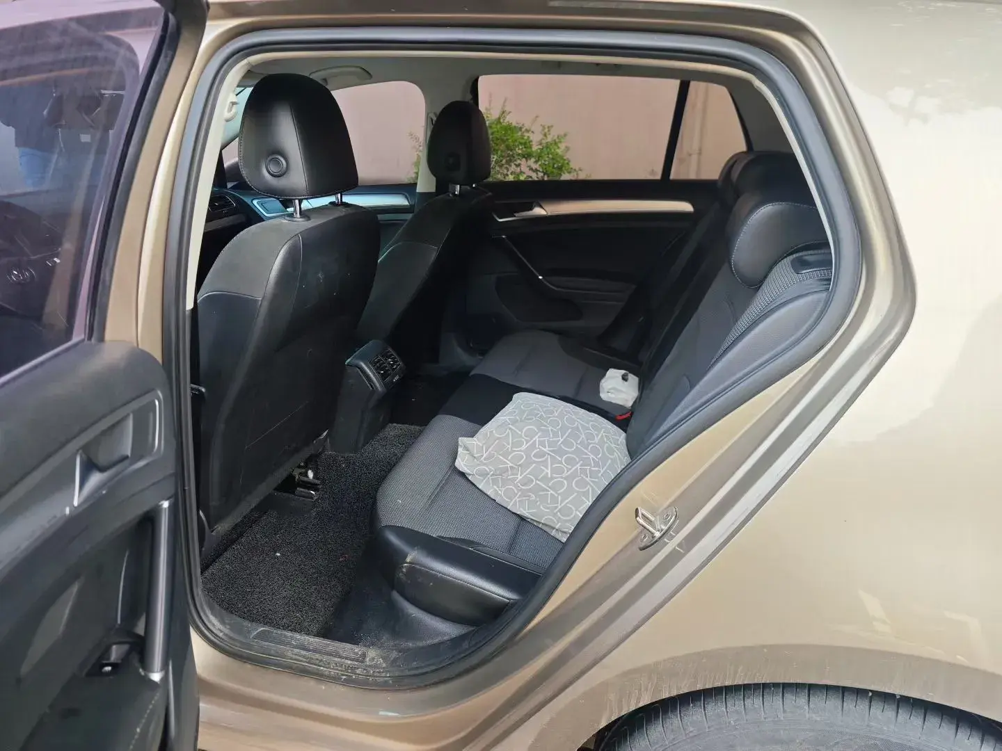 2018 VOLKSWAGEN GOLF thumbnail 4