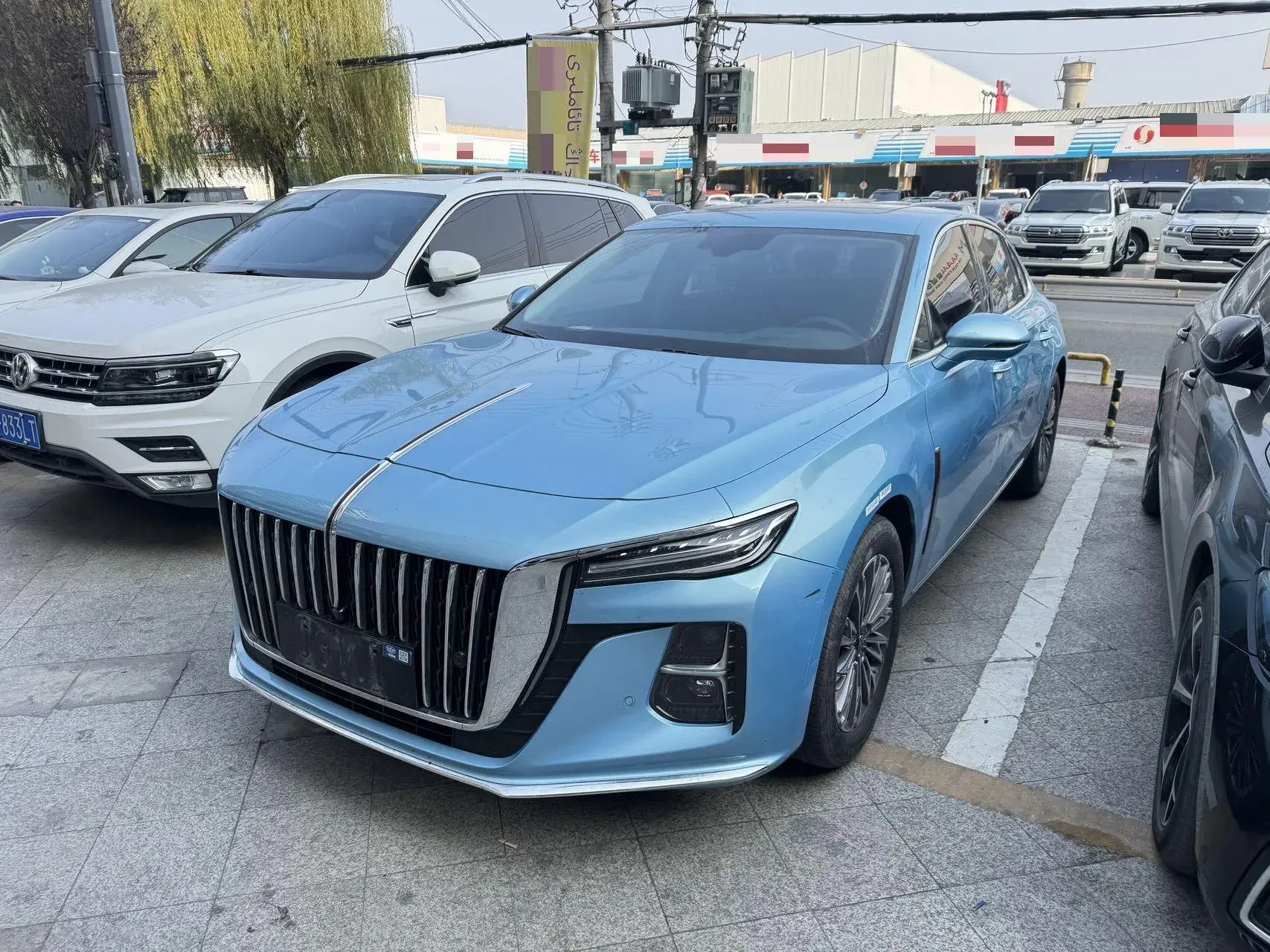2023 HONGQI H5 view 1