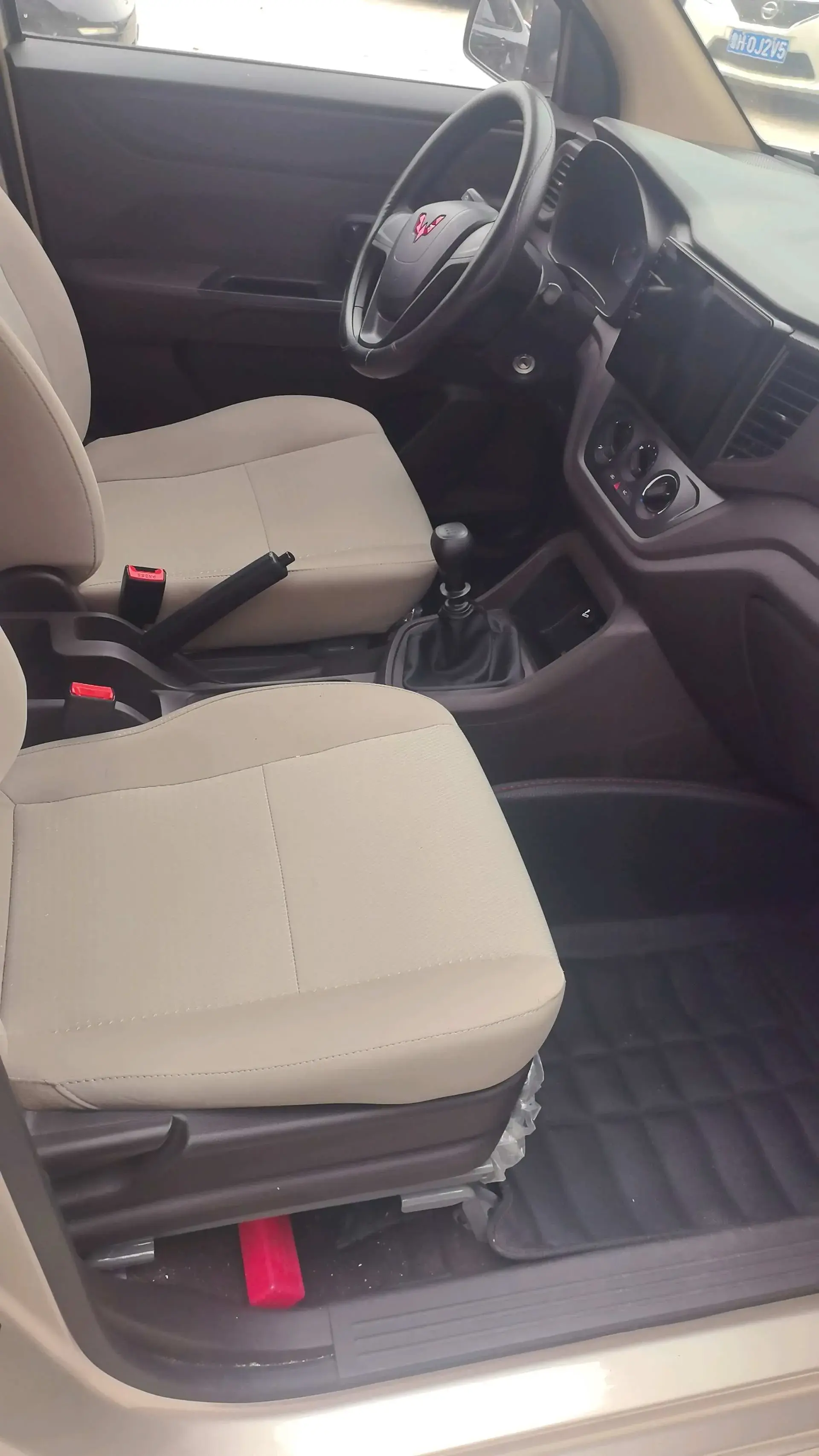 2019 WULING RONGGUANG thumbnail 3