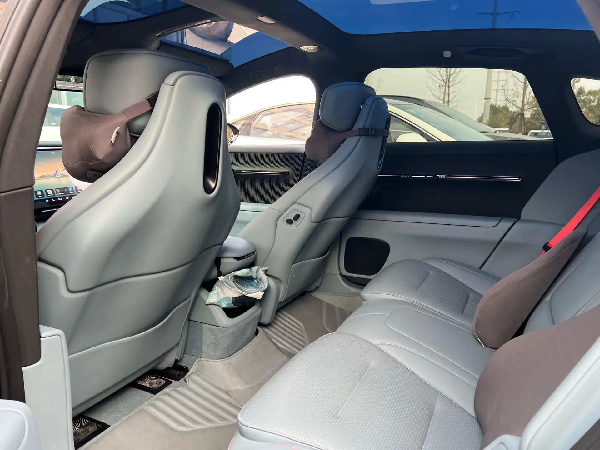 2024 AVATR 12 thumbnail 4